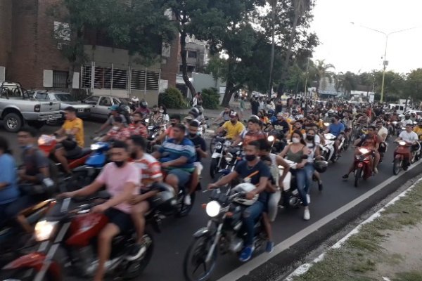 Cierre de los carnavales con aglomeraciones en plena pandemia