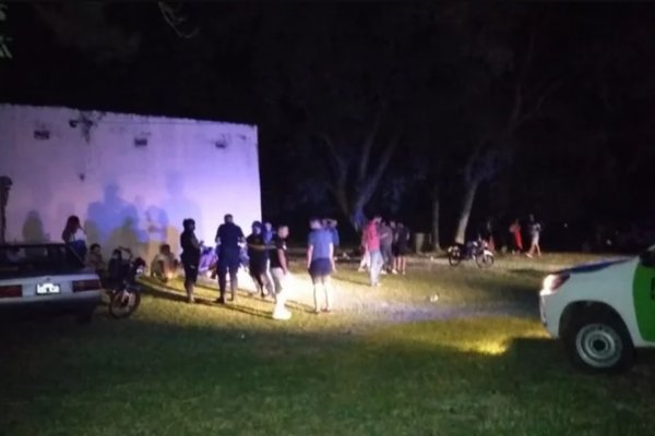 Desbarataron fiesta clandestina en la que participaron 40 personas