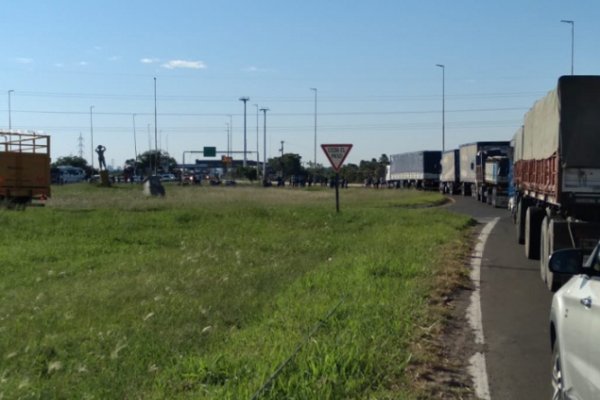 Chaco: Levantaron el corte en el puente interprovincial