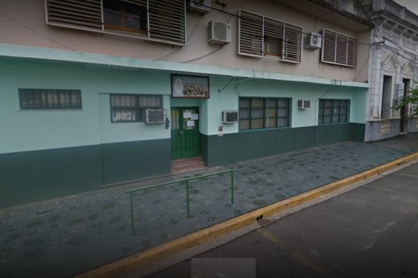 Otra Escuela con casos de COVID-19 y docentes aislados