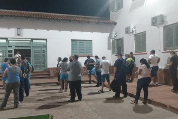 Corrientes: Largas filas y tedio para hisopados en el Hospital de Campaña