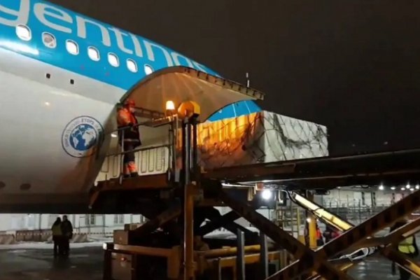 Hoy sale el avión de Aerolíneas a China para traer 1 millón de dosis de la vacuna Sinopharm