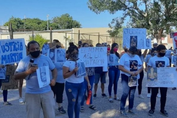 Crimen en el Pirayuí: Familiares y amigos de Martín pidieron justicia