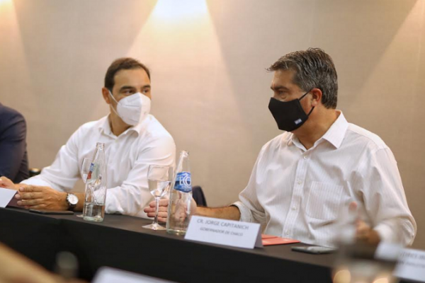 Valdés con Capitanich en la previa a la reunión del Norte Grande