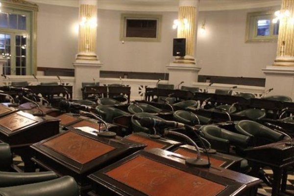 El Senado provincial suspendió la sesión por caso de COVID