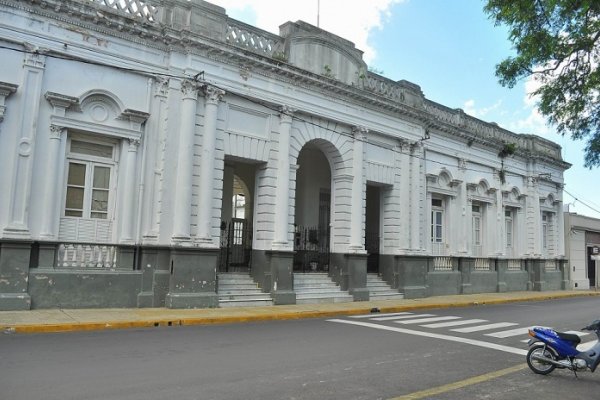 Caótica situación en una escuela céntrica de Corrientes