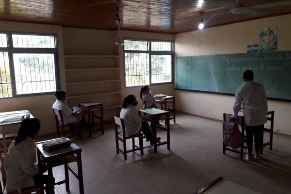 Insólita nota intimidatoria manuscrita de un supervisor a los docentes