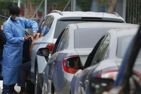 Vacunación en Corrientes: Desde este lunes funcionará el punto Auto-Vac en Costanera