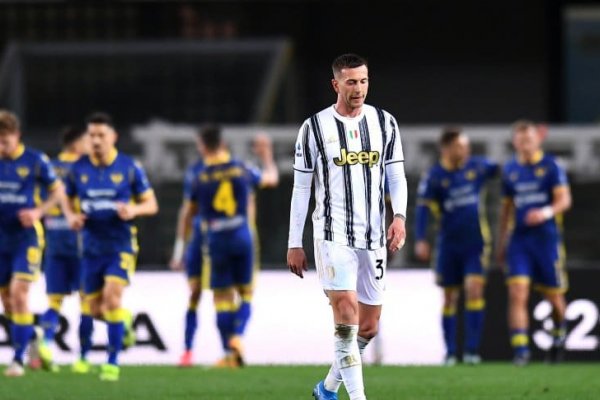 Juventus igualó con Hellas Verona