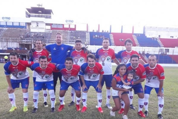 Huracán Corrientes goleó a Central Norte