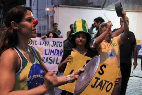 Cacerolazos contra Bolsonaro por el récord de 1.910 muertos en un día por coronavirus