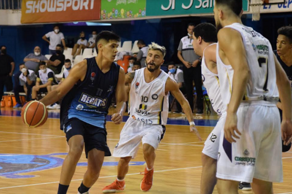 Regatas venció a Colon en su estreno de local