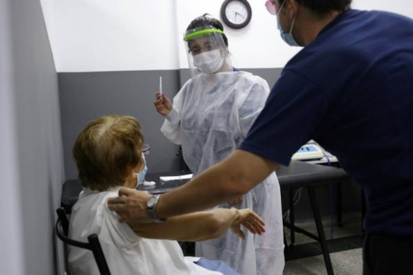 Este domingo otorgarán otros 3.800 turnos para vacunación en Capital
