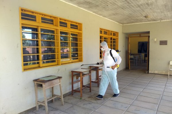 Varios colegios cerrados por casos de COVID-19 en San Miguel
