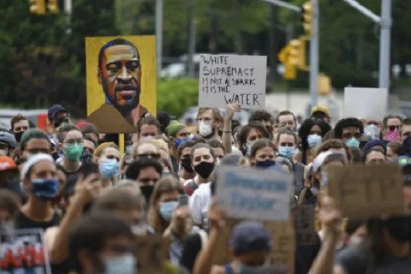 Comienza el juicio por el asesinato de tinte racista de George Floyd a manos de la policía