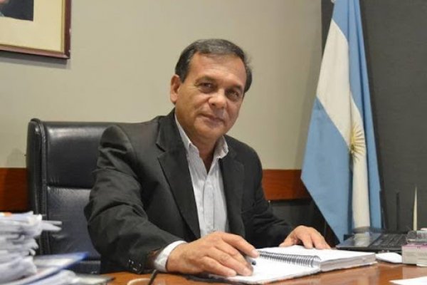 El ministro de Salud Cardozo suma pedidos de renuncia