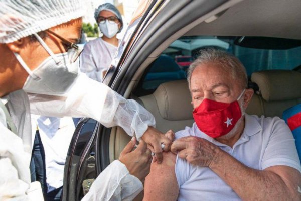 Lula da Silva se vacunó en San Pablo contra el Covid-19