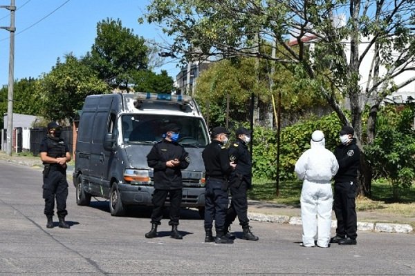 Policías contagiados: Envían a grupos especiales por el brote en Ituzaingó