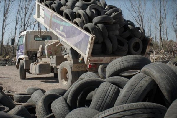 Flamantes ingenieros elaboraron propuesta de planta recicladora de neumáticos fuera de uso