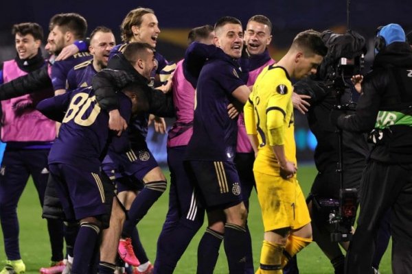 Dinamo Zagrev eliminó en el alargue al Tottenham de Mourinho