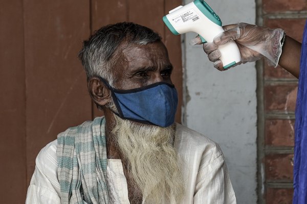 India registró la cifra de contagios más alta en cuatro meses