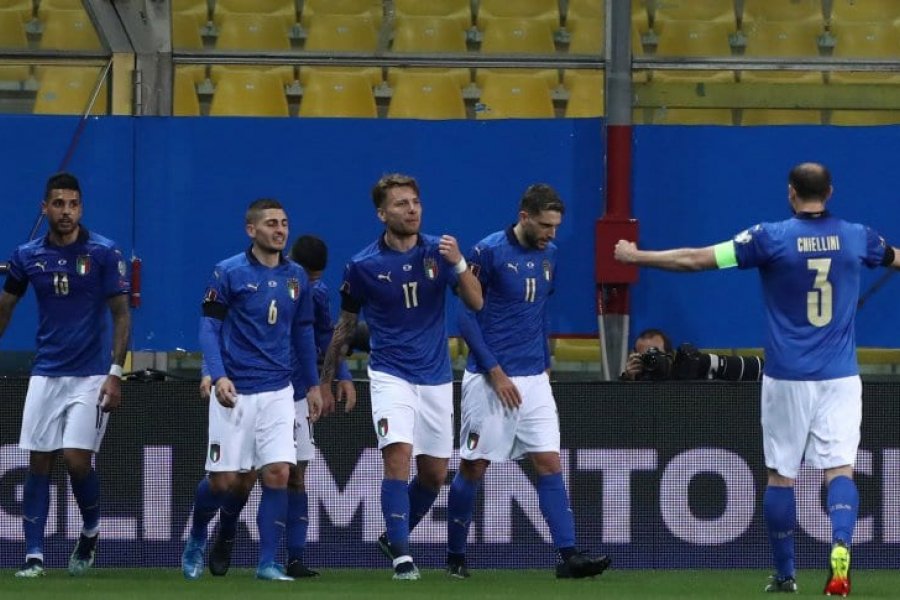 Con el debut de De Rossi como ayudante, Italia derrotó a Irlanda del Norte