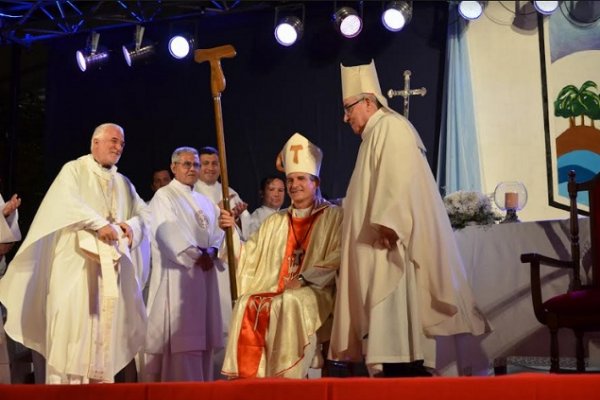 El obispo Canecin celebra su cumpleaños y un nuevo aniversario de su ordenación sacerdotal