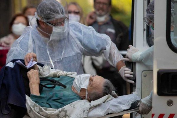 Fuerte suba de casos: 143 muertes y 12.936 nuevos contagios en Argentina