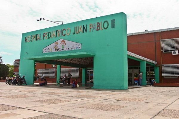 Piden ayuda para un nene que fue abandonado en el Hospital Juan Pablo II