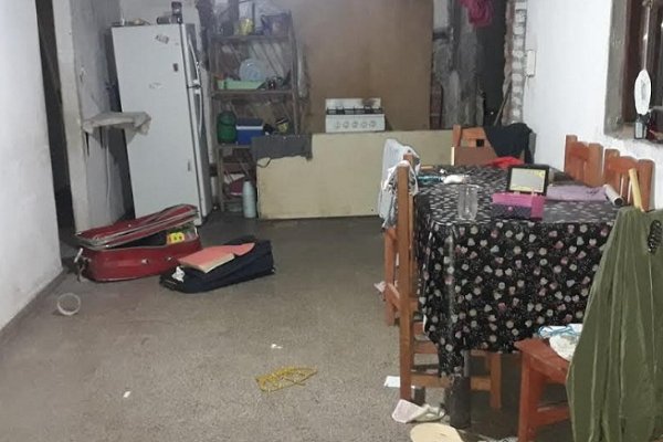 La Policía sorprendió a dos sujetos robando en una vivienda