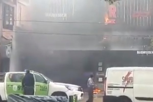 Un bar de Costanera correntina sufrió un incendio