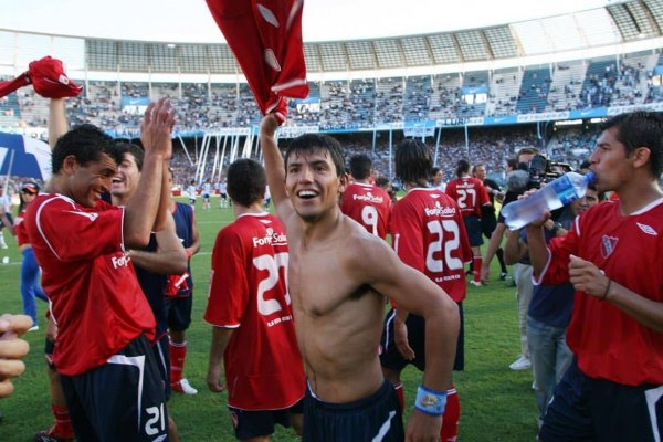 Falcioni confirmó que Independiente va por Agüero: 