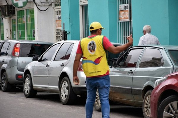 Estacionamiento medido: Activan un sistema de cobro de emergencia