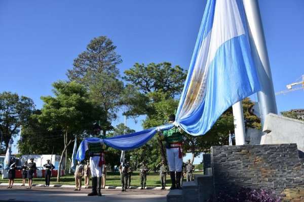 Se realizó un acto por el 433º aniversario de la fundación de Corrientes