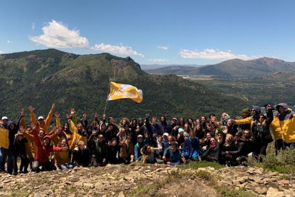 Llegaron dos vuelos de Bariloche con 78 estudiantes infectados