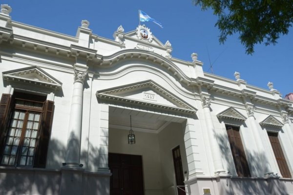 Cayó sesión en diputados por un brote de COVID en Legislatura