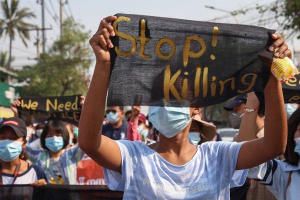 La represión en Myanmar ya dejó más de 700 civiles muertos