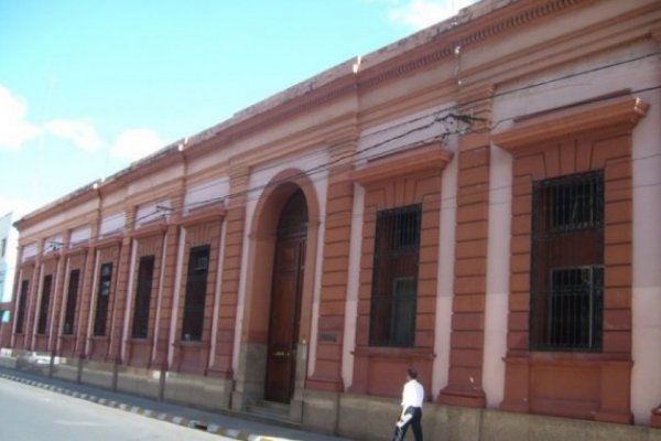 Suspenden clases en el Colegio San José por caso de Covid