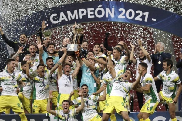 Defensa y Justicia venció a Palmeiras por penales y es campeón de la Recopa
