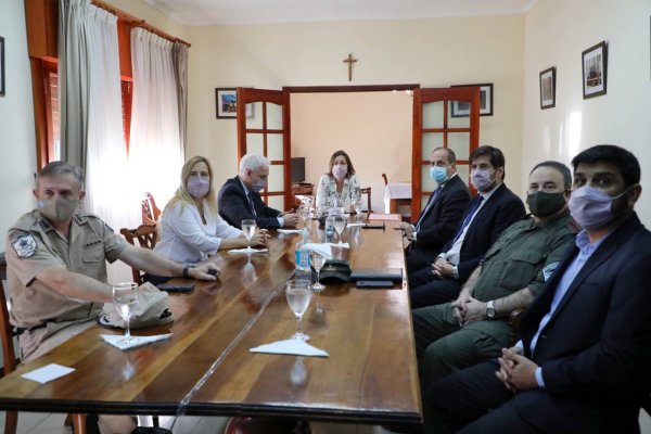 Frederic entregó equipamiento para las Fuerzas Federales del NEA, Litoral y Santa Fe