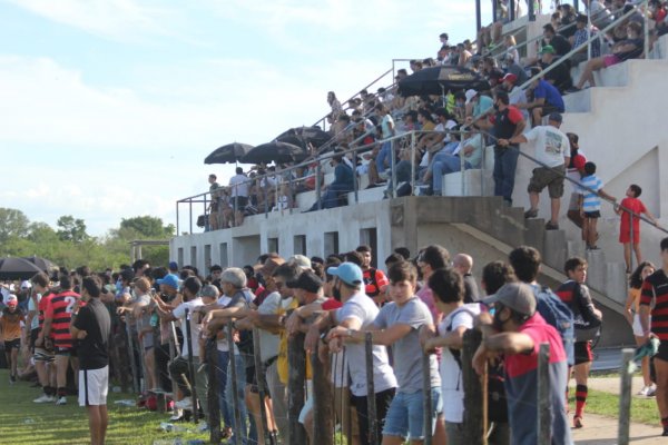 Impresionante multitud en un partido de rugby