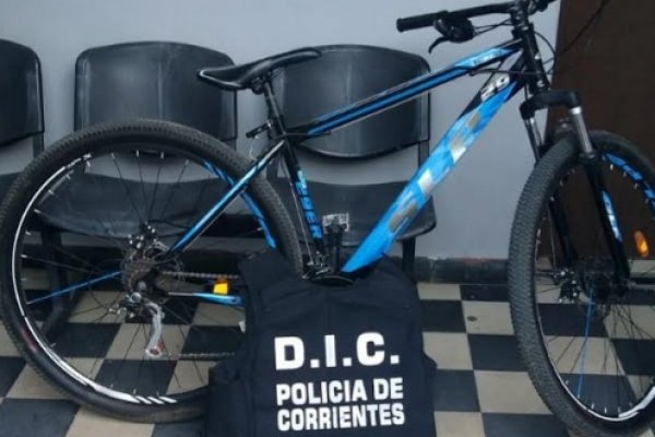 En diversos procedimientos policías recuperaron una moto y una bicicleta