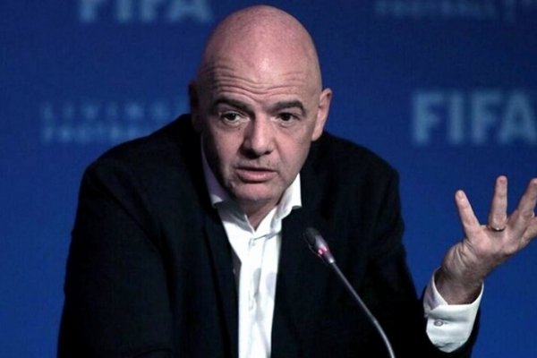 El presidente de la FIFA ratificó el rechazo a la Superliga europea y reiteró el apoyo a la UEFA