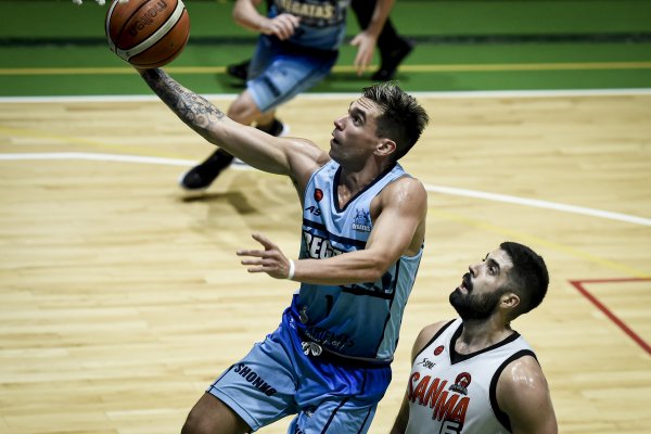 Regatas superó a San Martín en el primer partido de la serie