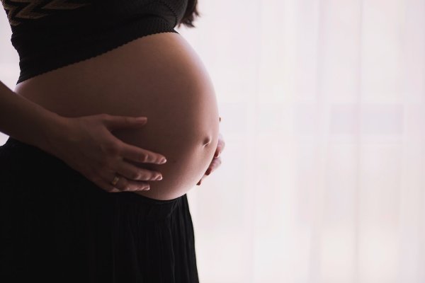 Mujeres rusas vuelan a la Argentina para dar a luz a sus hijos y conseguir la doble nacionalidad