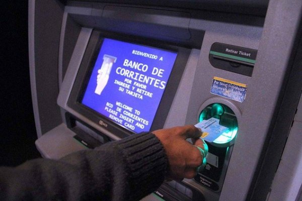 Comienza el pago de sueldos a trabajadores estatales