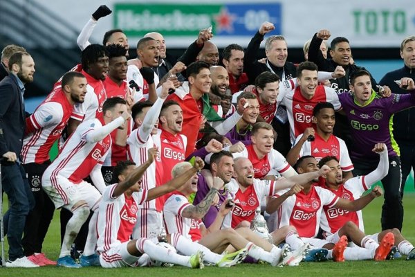 Tagliafico y Martínez se consagraron campeones de Países Bajos con Ajax