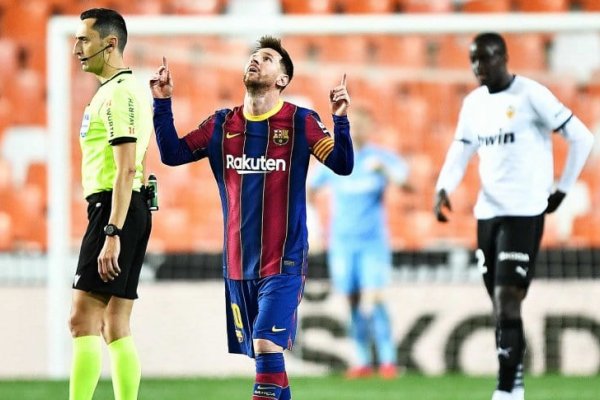 Con un doblete de Messi, Barcelona venció a Valencia por La Liga