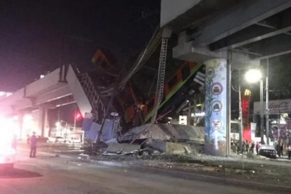 México: Al menos 13 muertos por el desplome de un puente por el que pasaba un tren de pasajeros