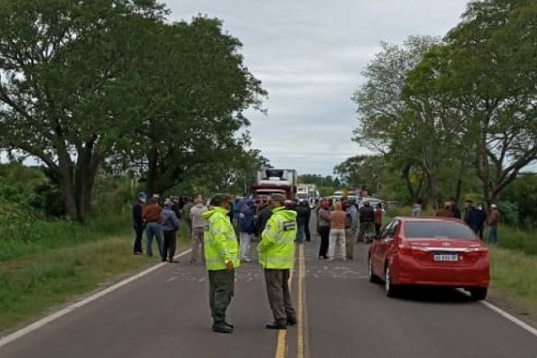 Tabacaleros goyanos vuelven a cortar el tránsito en Ruta 12